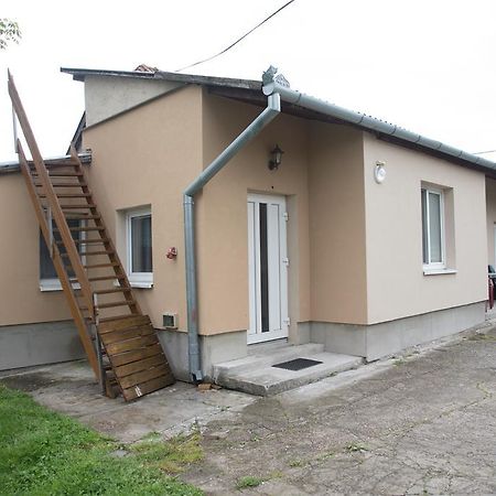Ubytovani Sykora Apartments Veľký Meder Extérieur photo