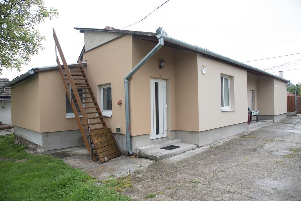 Ubytovani Sykora Apartments Veľký Meder Extérieur photo