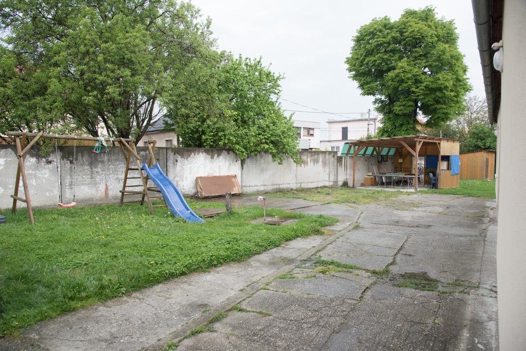 Ubytovani Sykora Apartments Veľký Meder Extérieur photo
