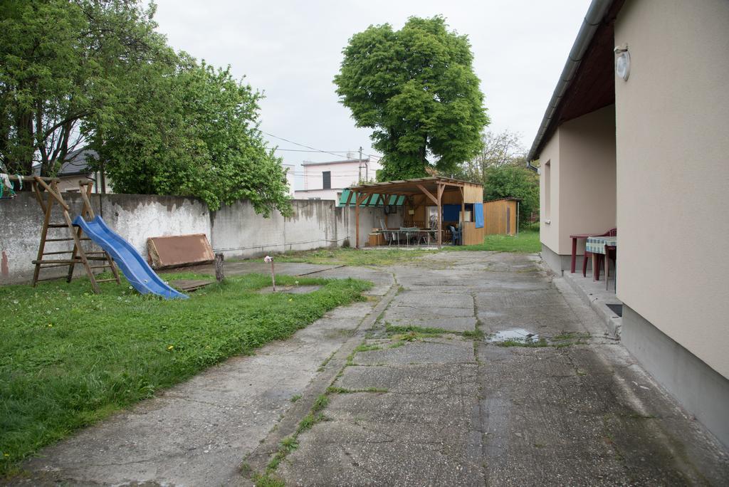 Ubytovani Sykora Apartments Veľký Meder Extérieur photo